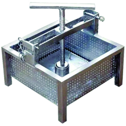 TDM-007 Manual Paneer Press Machine.jpg